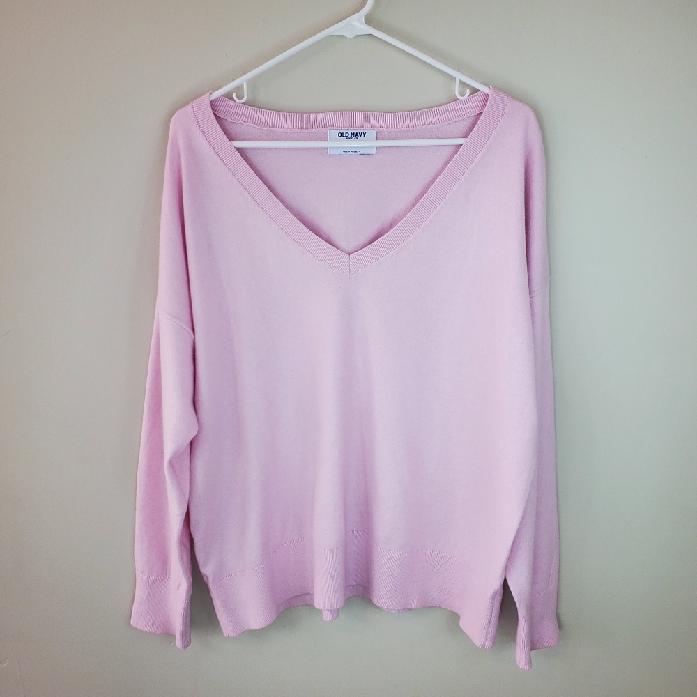 Old Navy Size L Sosoft Lite Pink Long Sleeve V Neck Lightweight Sweater